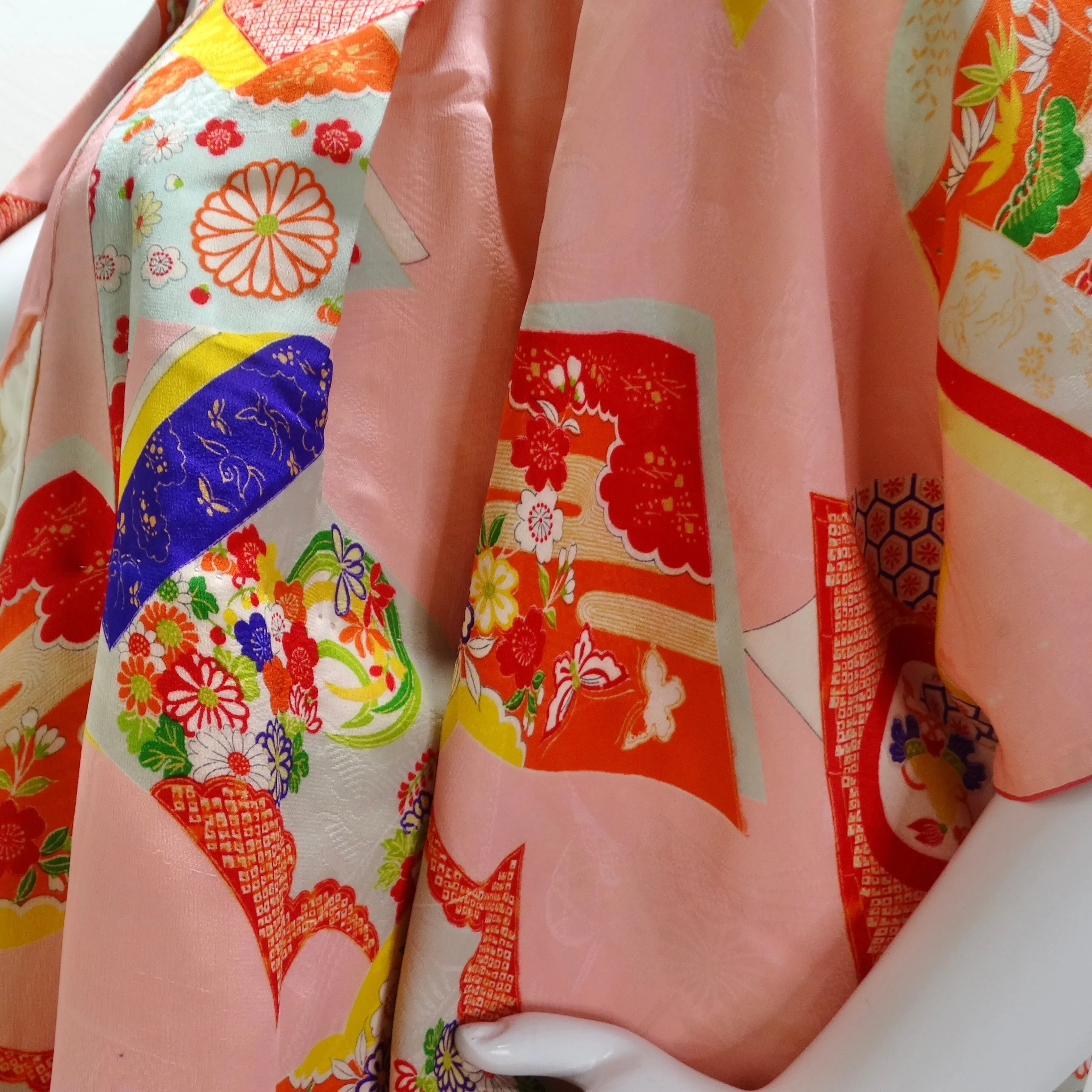 1970s Handmade Japanese Multicolor Silk Kimono